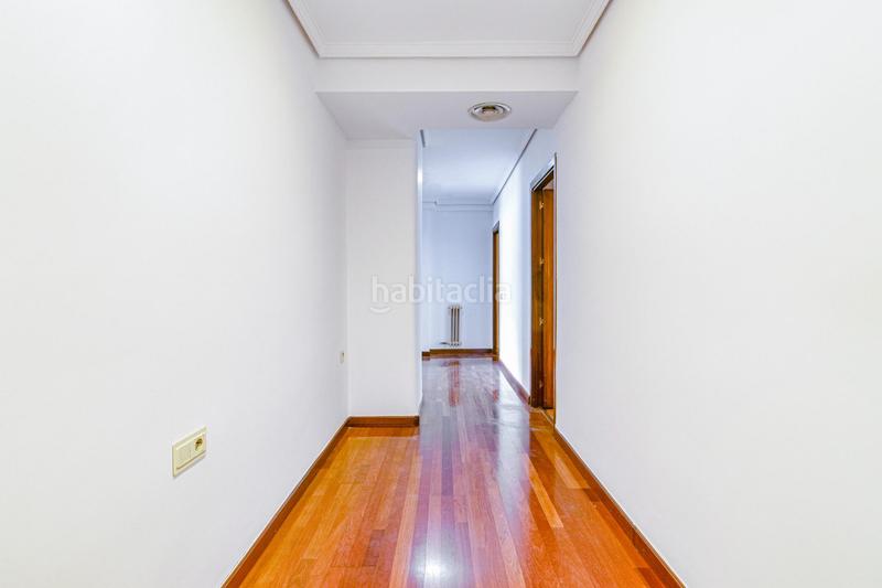 Foto 5b1597d8-e6c7-441e-8c0c-8f37b25f567a. Piso donde la elegancia se encuentra con la ciudad piso premium en zona de alta demanda en Granada