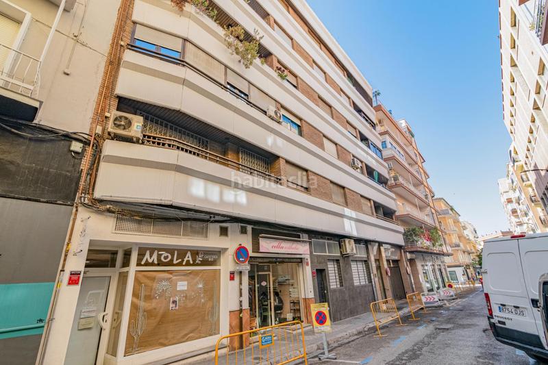 Foto 9fe34d67-e9c2-483b-8d46-ca317ac80f4c. Piso donde la elegancia se encuentra con la ciudad piso premium en zona de alta demanda en Granada