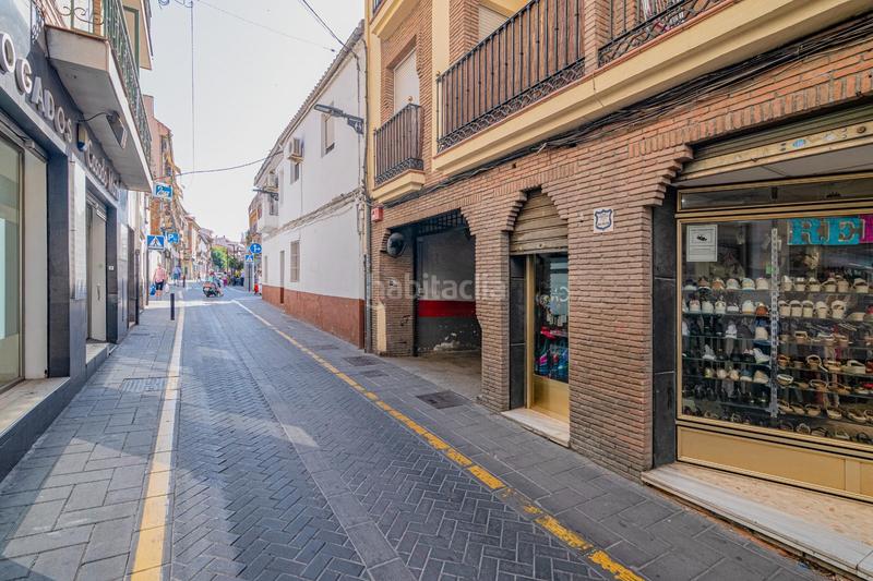 Foto 802b8805-9289-4f44-bcd6-f554bb50d21b. Piso amplio piso en el centro con terraza, garaje y 3 trasteros. en Maracena