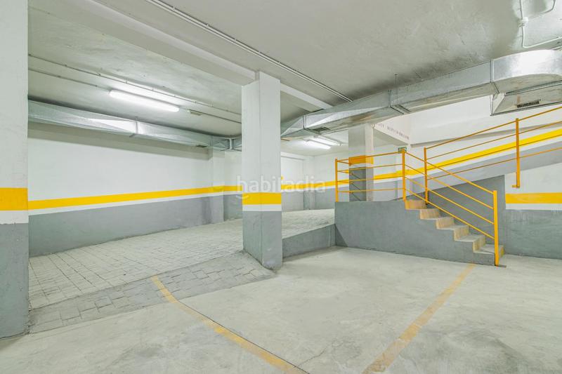 Foto 5395a2d2-08de-46c3-9c1c-78ff3103cdb8. Local comercial en calle profesor tercedor diaz oportunidad de inversión !!! en Granada