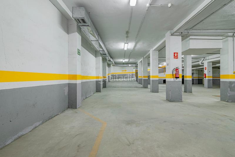Foto 924588a9-c959-4c50-90ef-51fcd3616cda. Local comercial en calle profesor tercedor diaz oportunidad de inversión !!! en Granada