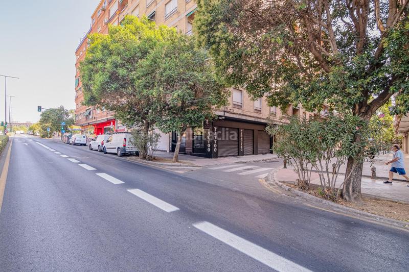 Foto b1c73587-d692-402d-81ef-0a84df947f89. Local comercial en calle profesor tercedor diaz oportunidad de inversión !!! en Granada