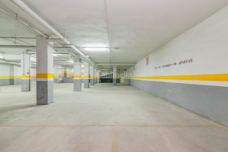 Foto f2a3c1de-b2ec-48ed-84a8-45fe0ca8f45d. Local comercial en calle profesor tercedor diaz oportunidad de inversión !!! en Granada