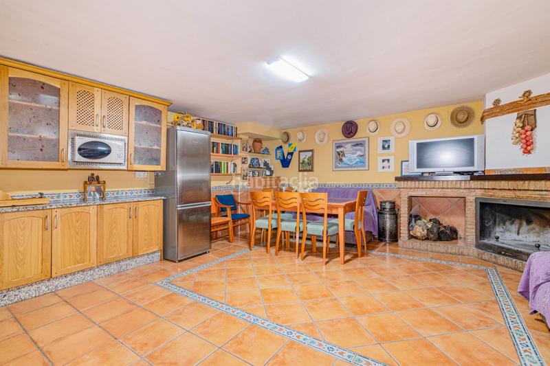 Foto 28d43cff-3ff7-45ac-98e1-d8c4a805ca3f. Casa adosada en calle santa clara oportunidad en la zubia! casa adosada con sótano habilitado y terraza en Zubia (La)