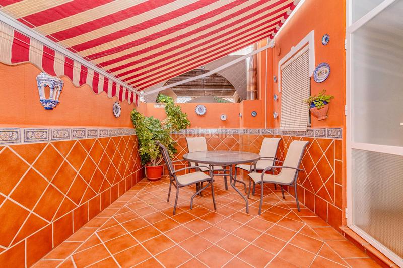 Foto 7b350517-9c52-4f22-9545-e41b3f75f07a. Casa adosada en calle santa clara oportunidad en la zubia! casa adosada con sótano habilitado y terraza en Zubia (La)