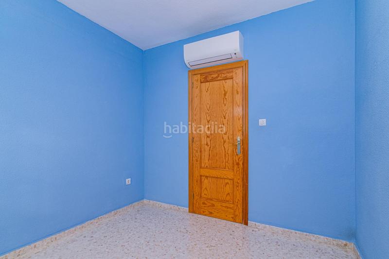 Foto 89eae186-9def-45a2-a482-9e84cb4a7b18. Casa adosada en calle santa clara oportunidad en la zubia! casa adosada con sótano habilitado y terraza en Zubia (La)