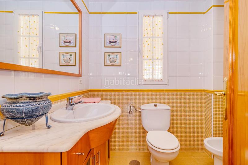 Foto 97773764-dee1-4567-9915-7f1ab299ccbd. Casa adosada en calle santa clara oportunidad en la zubia! casa adosada con sótano habilitado y terraza en Zubia (La)