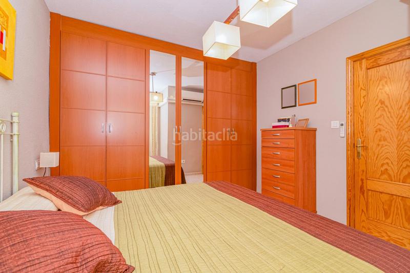Foto d867776a-6058-4f80-a444-303e35b24761. Casa adosada en calle santa clara oportunidad en la zubia! casa adosada con sótano habilitado y terraza en Zubia (La)