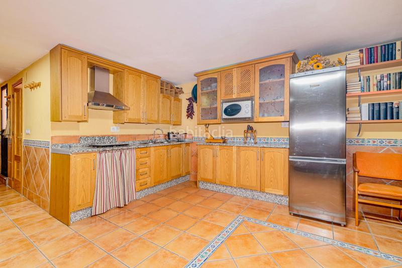 Foto ea3e5cd7-3c18-4683-b48e-50c68a1df5b3. Casa adosada en calle santa clara oportunidad en la zubia! casa adosada con sótano habilitado y terraza en Zubia (La)
