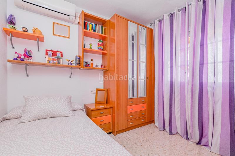 Foto f0d25aab-2c98-4d50-a4b4-5044dbd255a0. Casa adosada en calle santa clara oportunidad en la zubia! casa adosada con sótano habilitado y terraza en Zubia (La)