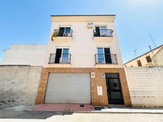 Appartamento in Fuente Vaqueros. Precioso y amplio piso en el centro de fuente vaqueros