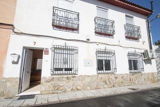 Maison jumelée  Calle poeta zorrilla-jau. Amplia casa con 5 dormitorios y patio de 80 m2 junto a santa fe