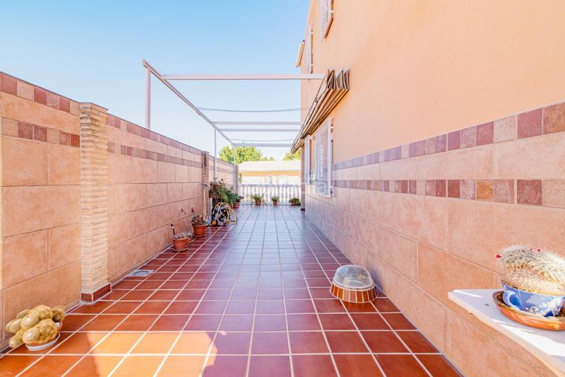 Foto 165f83fc-c1c9-474b-9788-594d31db65a1. Casa aparellada amb calefacció aparcament piscina a Jun