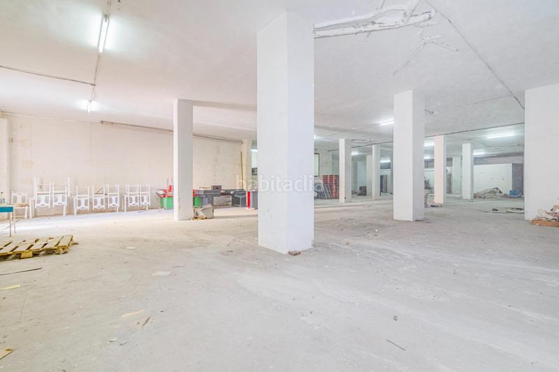 Foto f61509a6-d767-4898-8aa6-34c966a5f10d. Local comercial a La Cruz Granada