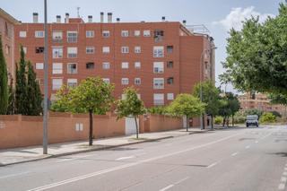 Pis  Avenida avenida compositor luis de narváez. Espectacular vivienda con vistas de todo. rotonda europa.