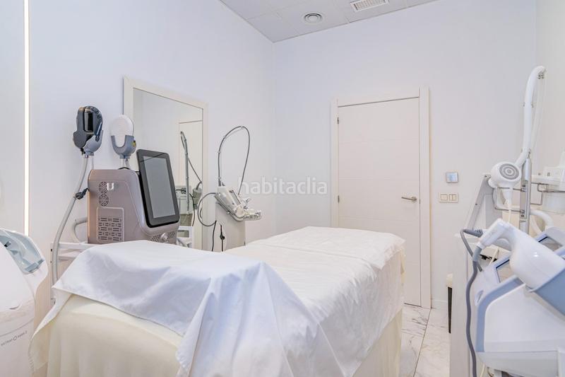 Foto d9c03989-d29b-46cd-a54c-72a99620a415. Geschäftsraum in Fígares Granada