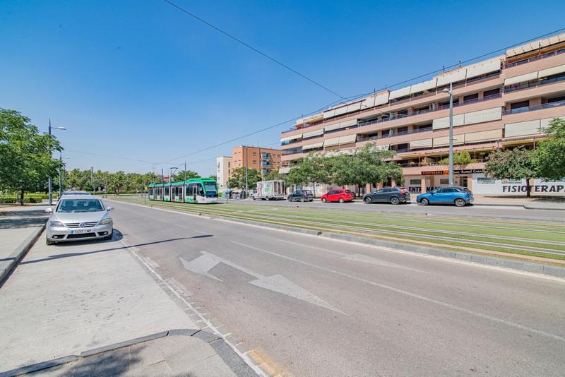 Foto 10de4dfb-2e82-4159-be13-226b39d50778. Local commercial dans Av. F. Garcia Lorca - Nueva Estación Autobuses Granada