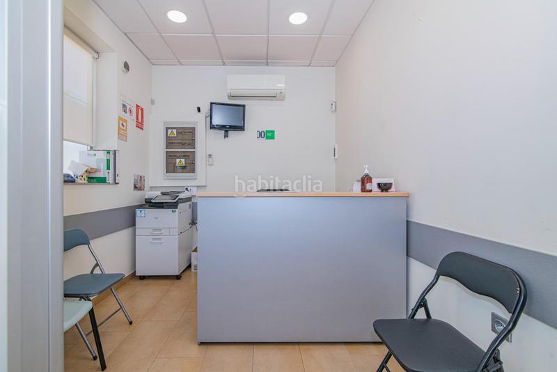 Foto 60c1d07f-f5c3-4efd-a326-4c453aa765c8. Local commercial dans Av. F. Garcia Lorca - Nueva Estación Autobuses Granada