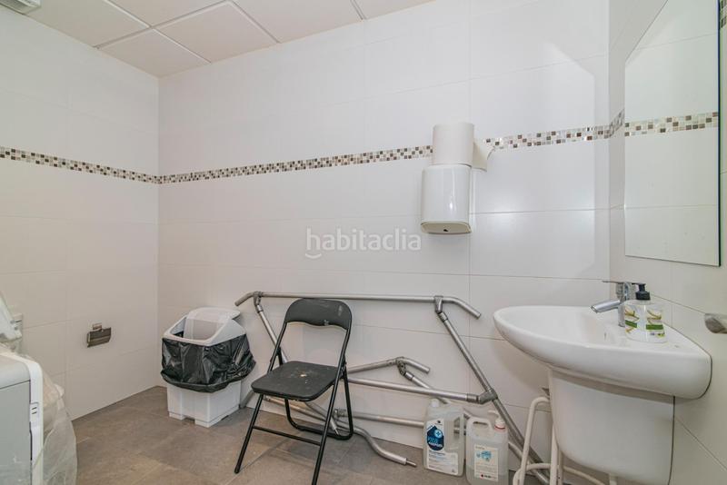 Foto e2fbfb62-1f54-420d-932f-8ca655fee089. Local commercial dans Av. F. Garcia Lorca - Nueva Estación Autobuses Granada