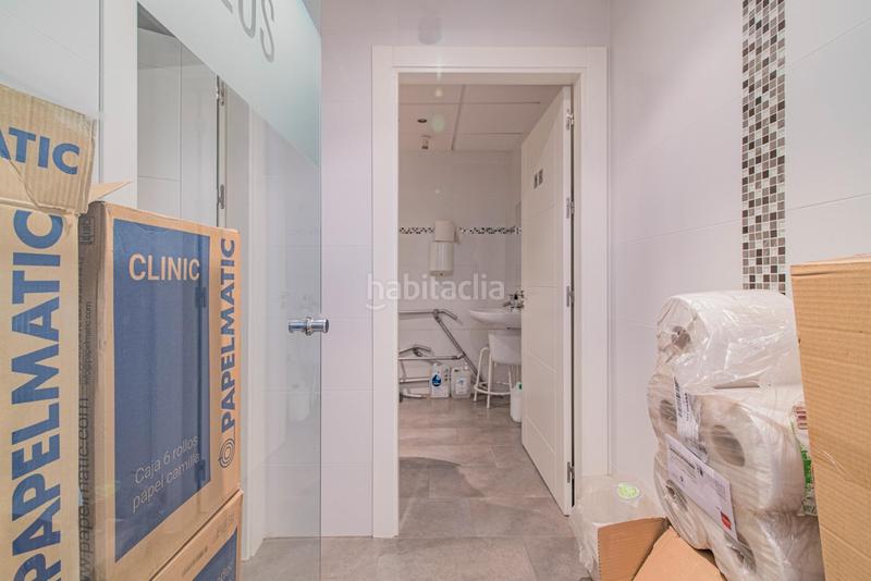 Foto e64a01c3-bf5b-4b94-a500-edadbcff0944. Local commercial dans Av. F. Garcia Lorca - Nueva Estación Autobuses Granada