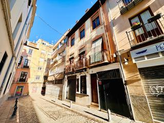 Édifice  Calle lepanto. Se vende edificio en calle lepanto