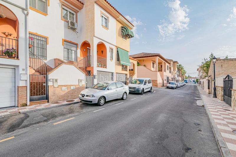 Foto 8ffd5148-fa8c-41d9-b03d-f8880d290070. Casa adossada a calle santa clara a La Zubia Ciudad Zubia (La)