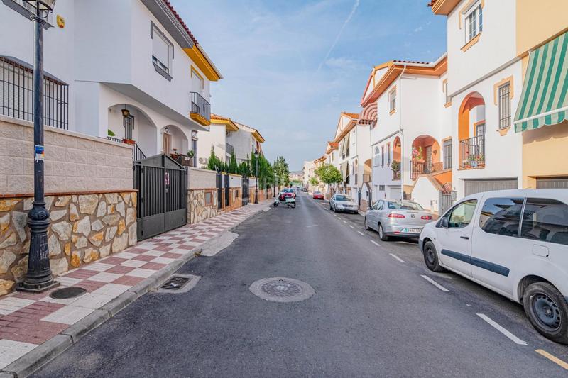 Foto dd9a36c1-3d65-4ecd-82f3-44dbfab8dd99. Casa adossada a calle santa clara a La Zubia Ciudad Zubia (La)