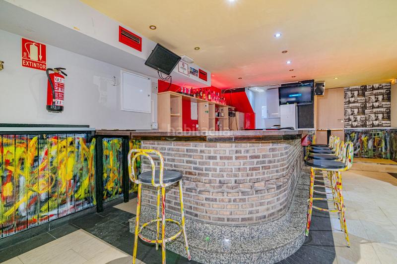 Foto 199ac713-ffd5-4ea1-b146-5038aeff5f9f. Locale commerciale in Cenes de la Vega