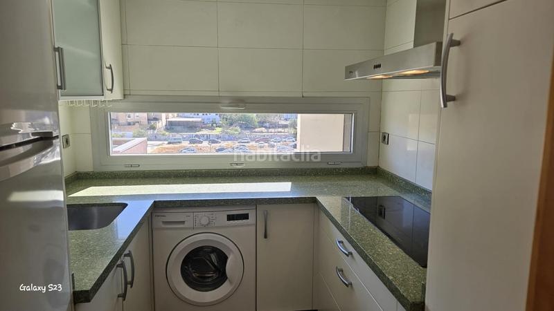 Foto 0633b5e7-a27e-4dec-a575-4940a226b23c. Lloguer pis amb calefacció aparcament piscina a Campus de la Salud Armilla