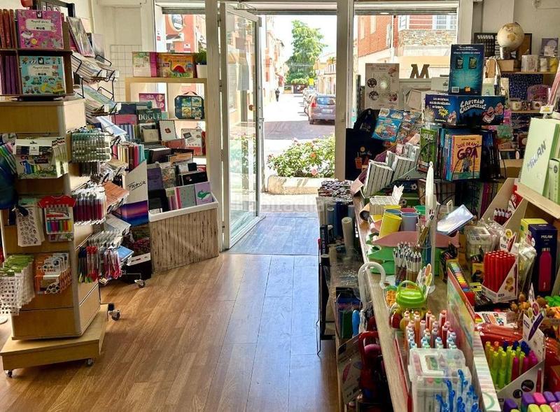 Foto d23be1b6-e704-487d-bf6f-989650629724. Local comercial traspaso librería centro en San Miguel Armilla