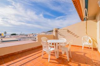 Pis  Calle calle puerto excelso 42. Apartamento de dos dormitorios con terraza en primera linea de p