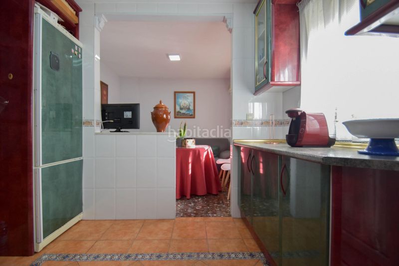 Foto 2382a5e2-02c3-4a04-a342-ef7e3b303a9c. Casa adossada amb aparcament a Peligros