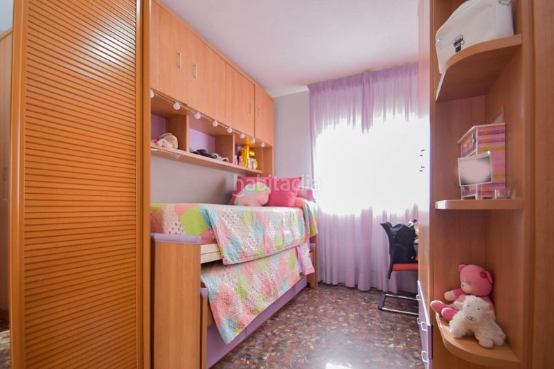 Foto 59638124-a254-4011-809f-e7785015a260. Casa adossada amb aparcament a Peligros