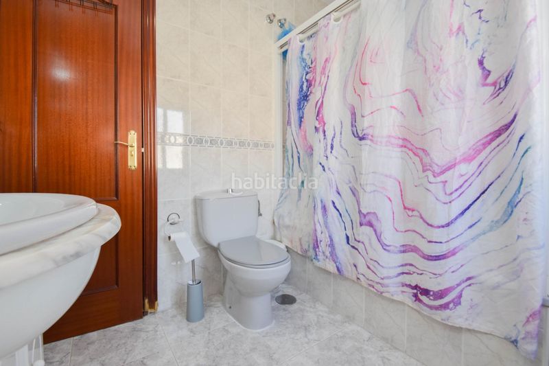 Foto b2d42989-db9a-42c1-aef8-77139727d66e. Casa adossada amb aparcament a Peligros