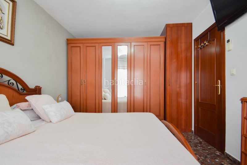 Foto b52f9693-c877-42dd-989e-e6613ff95d39. Casa adossada amb aparcament a Peligros