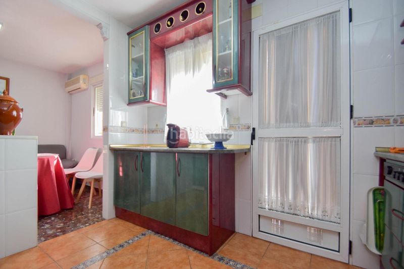 Foto c925ce8a-2f93-4c36-9057-157c2286170d. Casa adossada amb aparcament a Peligros