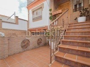 Foto e56f49c1-713f-4a94-9905-ba27d29e2dca. Casa adossada amb calefacció aparcament a Peligros