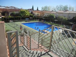 Appartement  Avenida avenida de carmen morcillo, 1. Bonito piso con garaje y piscina a un precio irresistible
