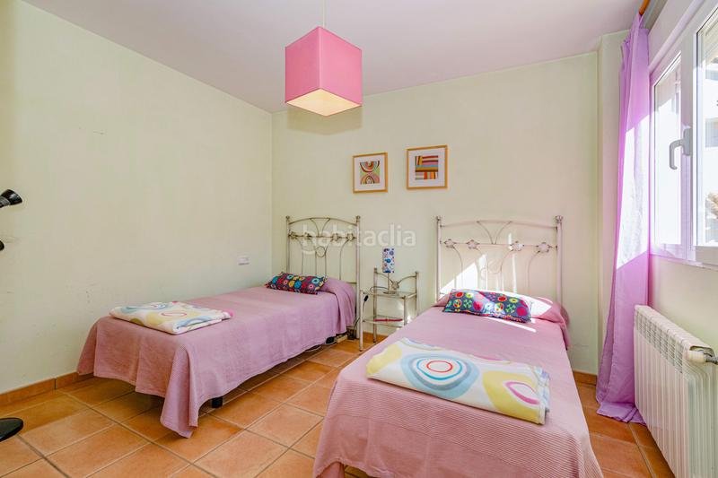 Foto ac7df266-7fd3-46b0-ad95-f0491e26eae4. Chalet mit heizung parking in Altos de la Zubia Zubia (La)