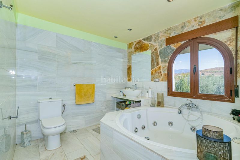 Foto 14c0fa30-cdc0-4f9e-9b7f-46376cb321c9. Xalet amb aparcament piscina a Gójar