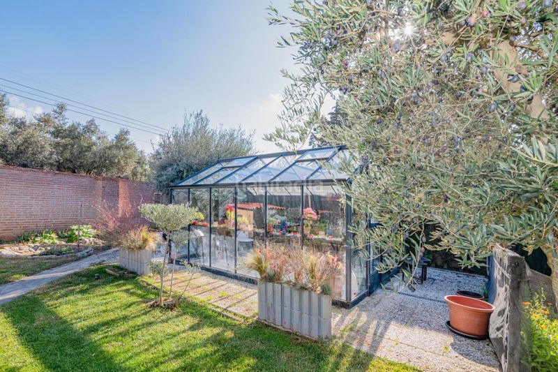 Foto 760b824a-147d-4b5d-a881-c14bfaa265f7. Xalet amb aparcament piscina a Gójar