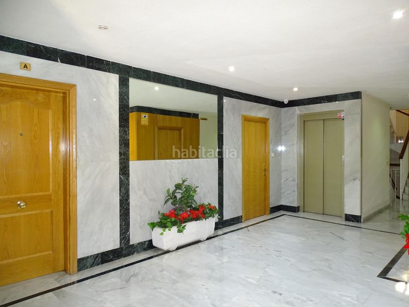 Foto a4bd5c6f-08d0-4e8d-bd1b-3d4f2292f2d3. Pis amb aparcament a Camino de los Neveros - Serrallo Granada