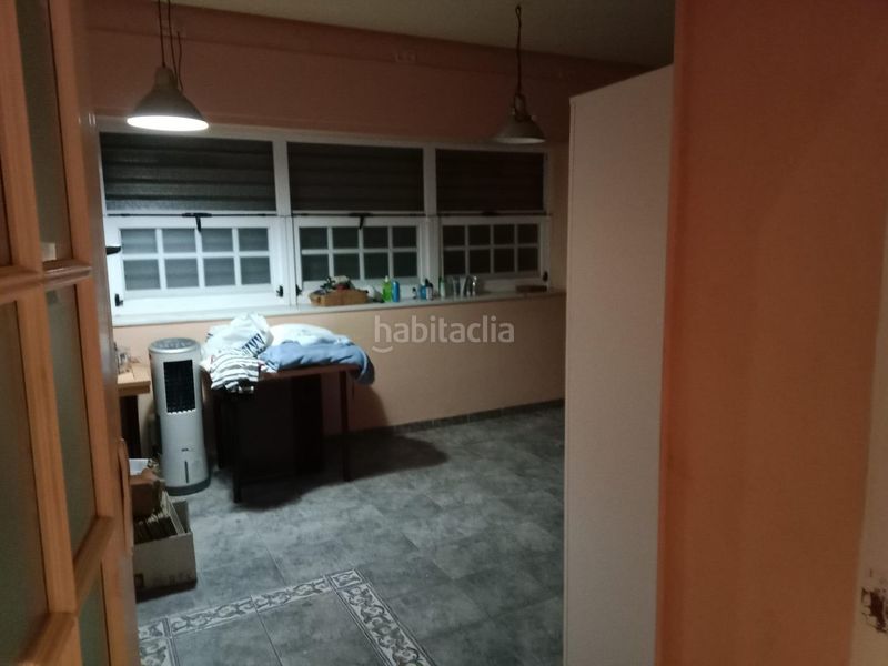 Foto ae22aff7-d48d-4d41-ae0f-184b6cd14e49. Local comercial a Centro Salobreña