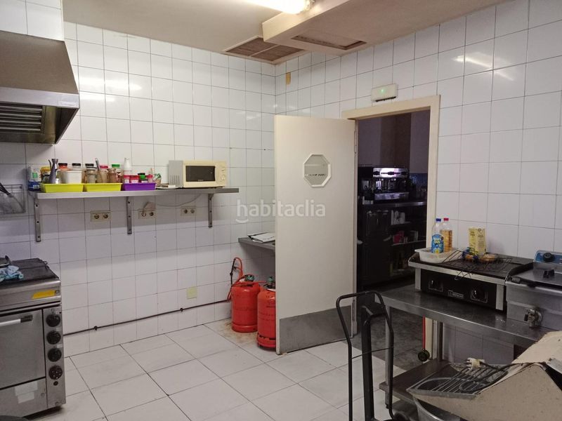 Foto c1b07393-9e52-4d70-906b-ef1adfd22509. Local comercial a Centro Salobreña