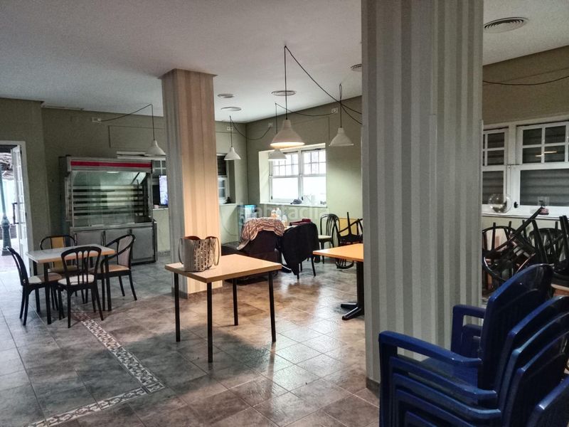 Foto d8057f46-182a-4a73-9e81-9286faf29242. Local comercial a Centro Salobreña