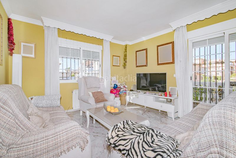 Foto 60121c4c-82a6-4f62-9079-b778416aa3a1. Xalet amb aparcament piscina a Maracena