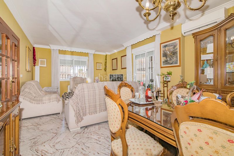 Foto 71ebe9e7-0b58-45a9-b38d-1921a46523dc. Xalet amb aparcament piscina a Maracena