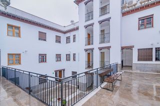 D�plex  Calle calle real de cartuja. Precioso duplex junto al hospital real