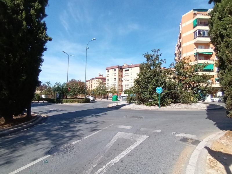Foto 15e051ee-062e-433f-bec3-2e3afac76eb8. Car parking in calle albuñol 3 in Barrio de Zaidín Granada