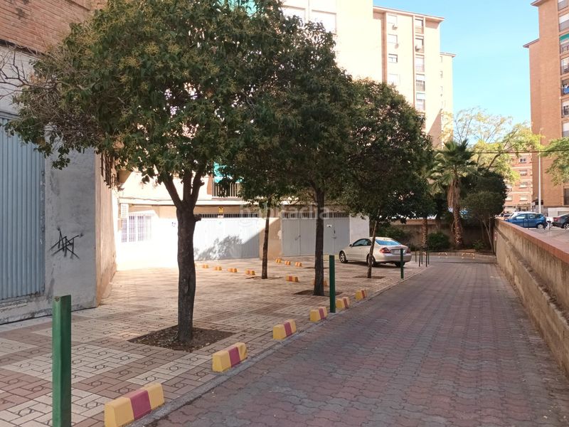 Foto 870fae6c-9c29-44a0-a731-97c74974a395. Car parking in calle albuñol 3 in Barrio de Zaidín Granada